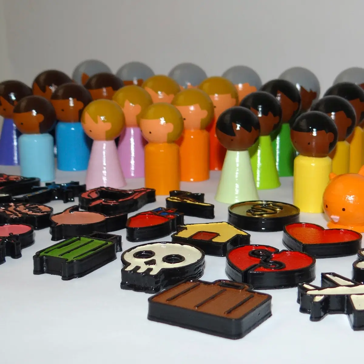 Detalle de piezas y personajes para constelaciones familiares