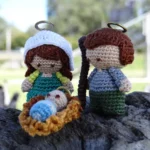 Nacimiento tejido personalizado en colores suaves hecho a mano