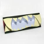 caja de halloween con visor transparente en la boca del monstruo