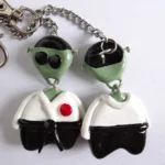 Llavero de Frankstein de frente y espalda con traje de Hapkido