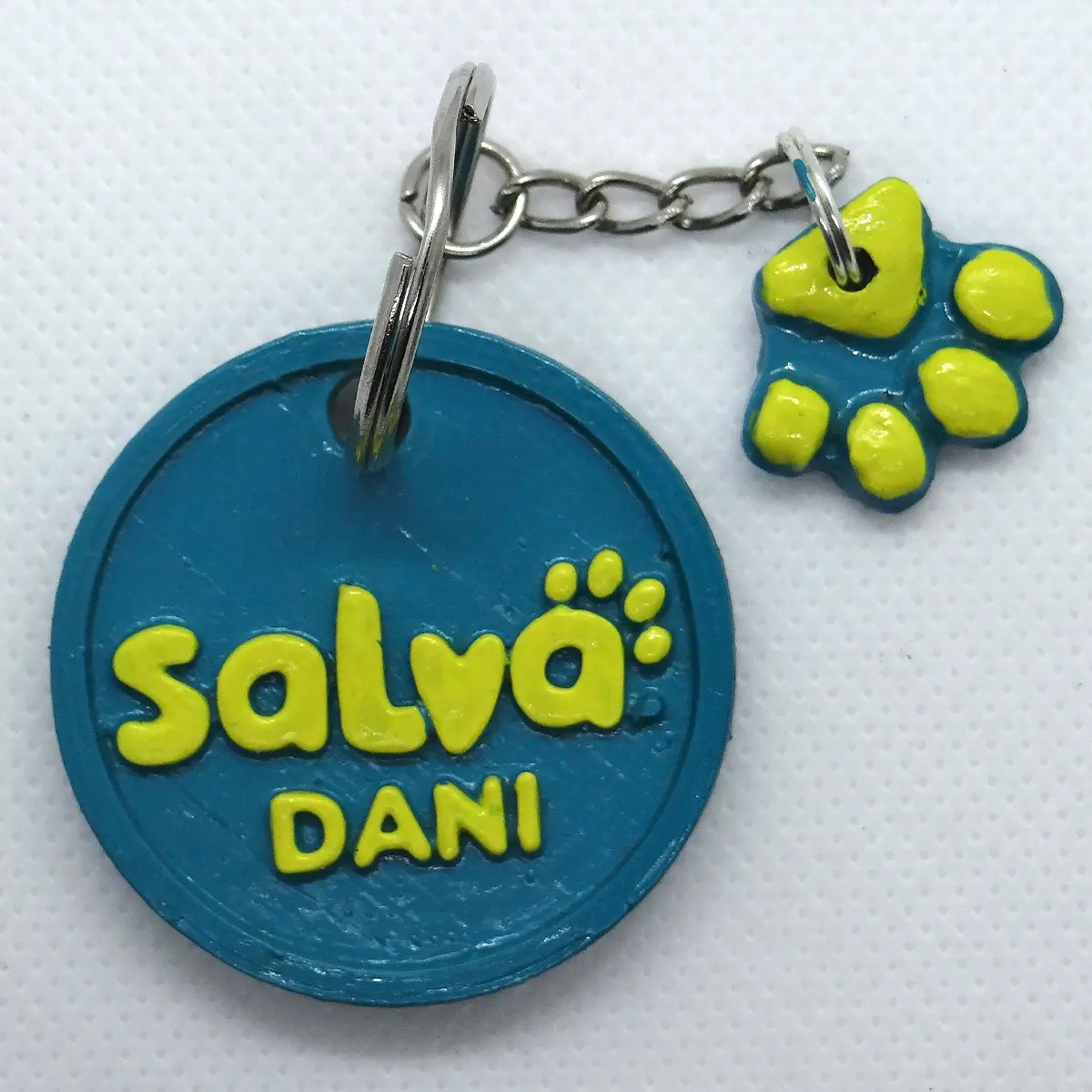 Llavero personalizado con nombre en PLA y huella de icopor derretido