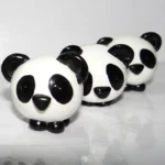 Pandas miniatura decorativos con técnica de modelado a mano