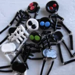 Esqueletos de extremidades delgadas para prendedores