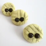 Prendedores de momias artesanales en porcelanicrón