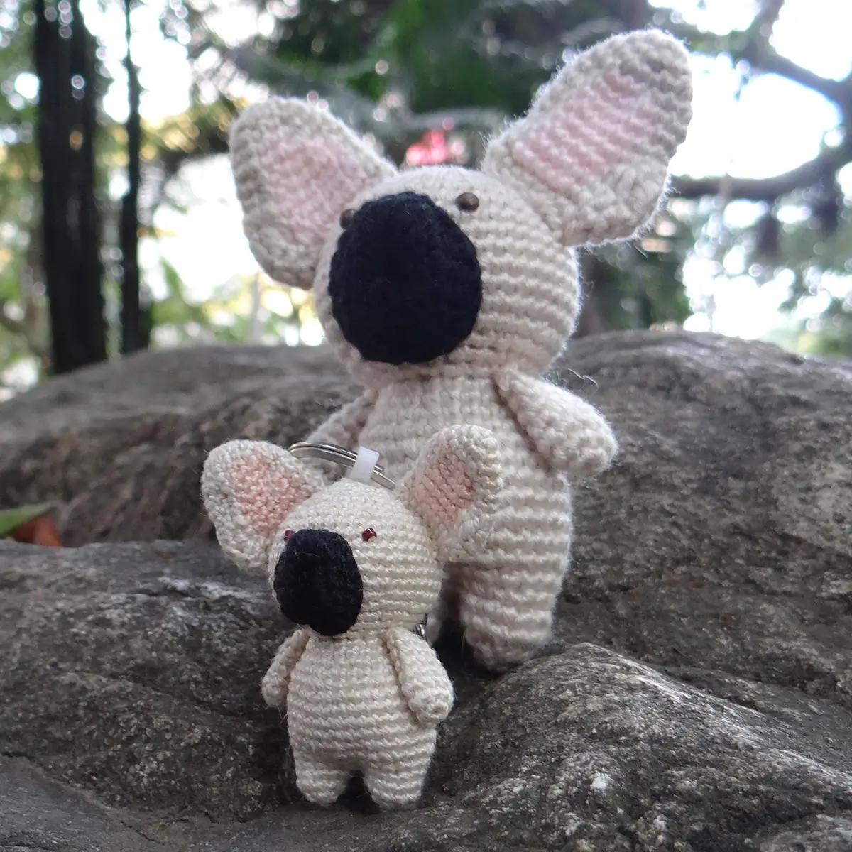 Perfil de las dos versiones de Teo Frenchie amigurumi